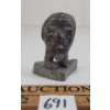 Image 2 : HEAD BY JOHNNY LUUKU - STONE