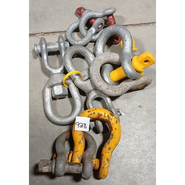 JOB LOT - CLEVISES