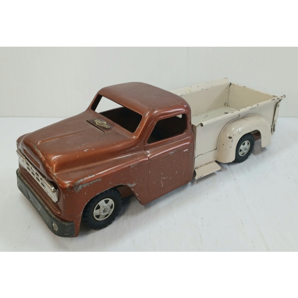 STRUCTO PRESSED STEEL TRUCK