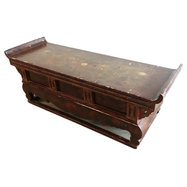 EAST ASIAN ALTAR TABLE - LACQUER - C. LATE 19TH / EARLY 20TH CENTURY