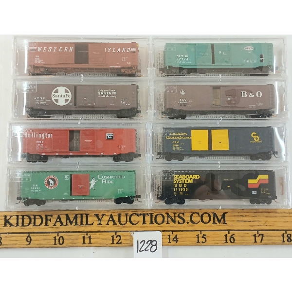 LOT OF 8 - MICRO TRAINS - WESTERN MARYLAND, SEABOARD SYSTEM, NEW YORK CENTRAL, ETC