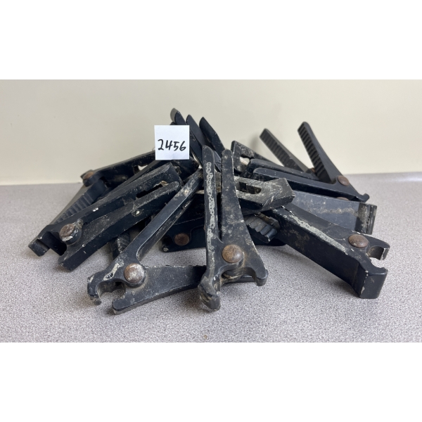 APPROX 15X TREE CLIMBING STEPS