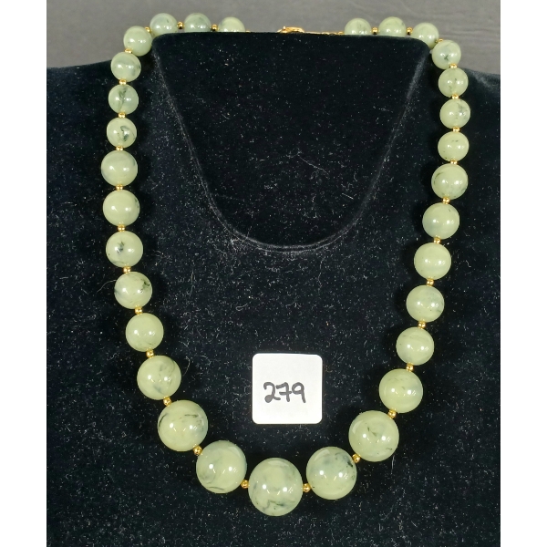 JOAN RIVERS JADE TONED BEAD NECKLACE 