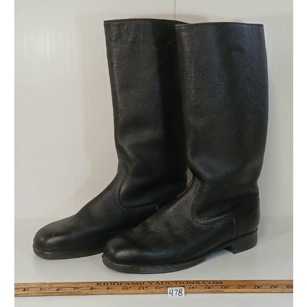 PAIR OF RUSSIAN MILITARY FULL LEATHER PARADE BOOTS 