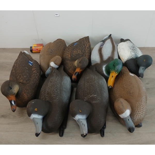 LOT OF 9 - DECOY DUCKS W/ 200FT CORD