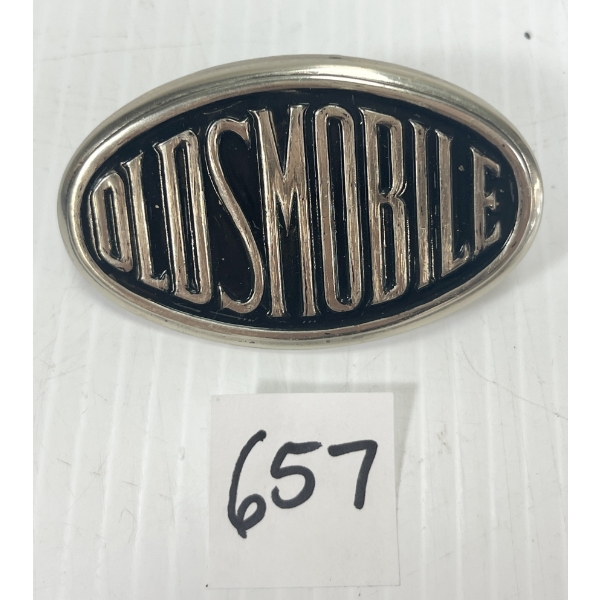 1928 OLDSMOBILE RAD BADGE