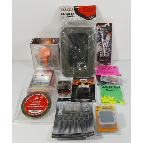LOT OF 12 - ARCHERY - MUZZY BROADHEADS, PINE RIDGE ARROW INSPECTOR, FIELD POINTS, ETC