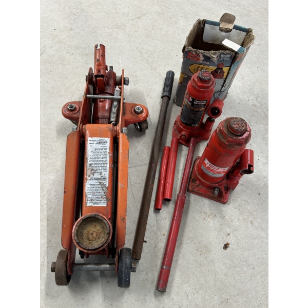 JOB LOT OF MISC FLOOR AND BOTTLE JACKS
