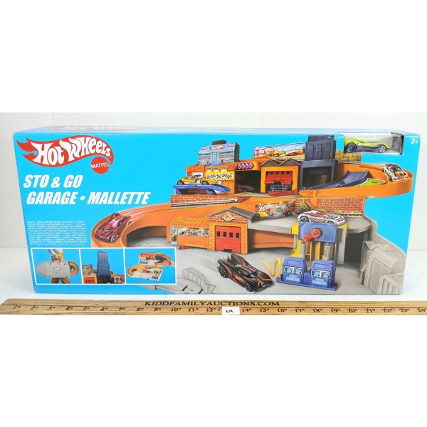 HOTWHEELS STO & GO GARAGE