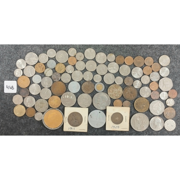 QTY OF MISC COINS / TOKENS - INCL 1985 CDN VOYAGEUR DOLLAR, 2015 LONG TO REIGN OVER US, ETC