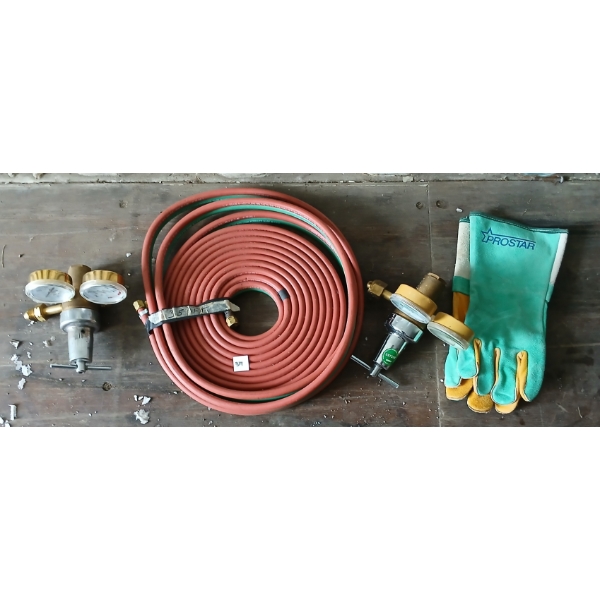 LOT OF 5 - PROSTAR GLOVES, GAUGES & AIR HOSE