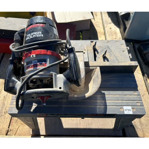 MASTERCRAFT ROUTER W / B&D TABLE
