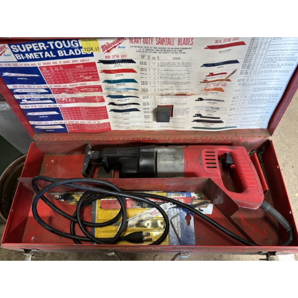 MILWAUKEE SAWZALL - HD - WORKING