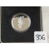 Image 3 : 1999 RCM PROOF SILVER DOLLAR - INTERNATIONAL YEAR OF OLDER PERSONS