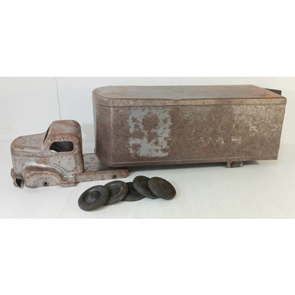 PRESSED STEEL TRACTOR TRAILER W/ 5 TIRES