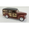 Image 8 : LOT OF 6 - ERTL & SOLIDO DIECAST MODELS - 1950 CABRIOLET, 1959 CHECKER CAB, WOODY STATION WAGON, ETC