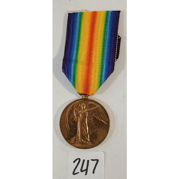 WWI VICTORY MEDAL - 115715 PTE. T. DAVIS CAN. CAV. BDE.