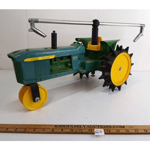 NELSON JOHN DEERE TRACTOR SPRINKLER