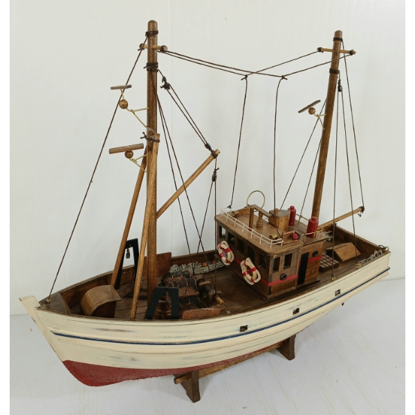FISHING TRAWLER SHIP MODEL W/ STAND 