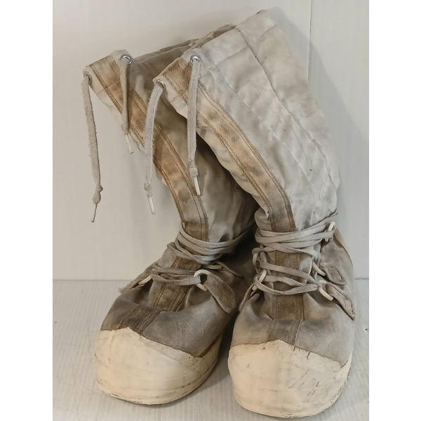 PAIR OF ACTON CDN MILITARY ARCTIC BOOTS