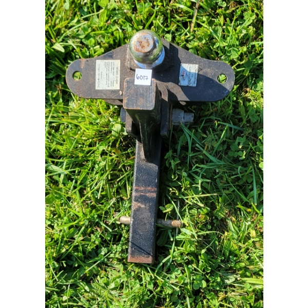 RV PRO MODEL 22-8202 TRAILER HITCH