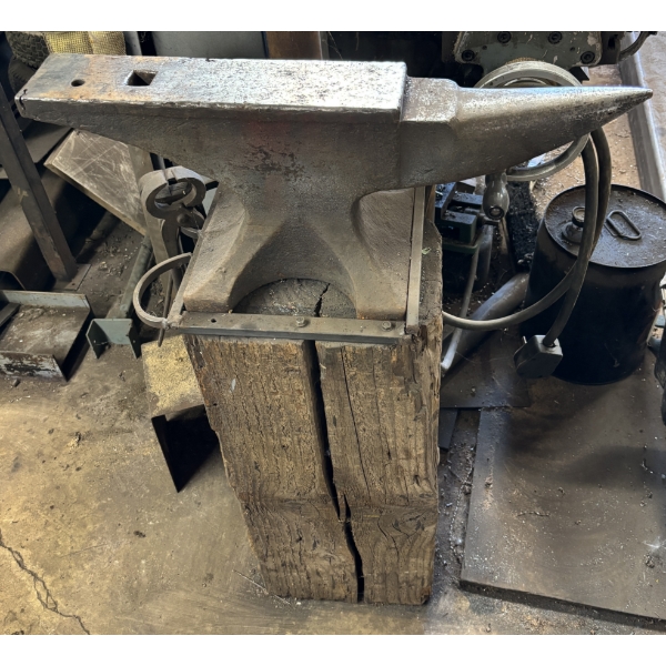 ANVIL W / ROLLER BRACKET ATTACHMENT - 25 INCH