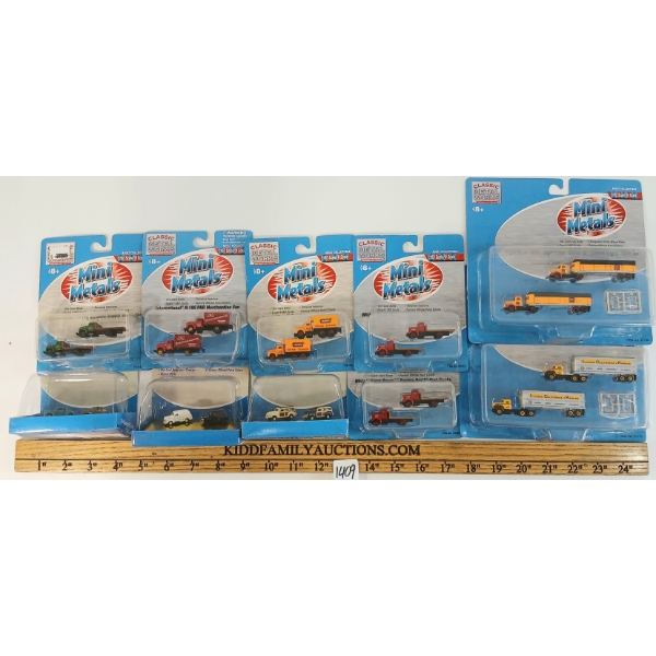 LOT OF 10 - MINI METALS DIECAST N SCALE TRACKSIDE VEHICLES - FORD WOODY, WAYNE FEEDS, ETC