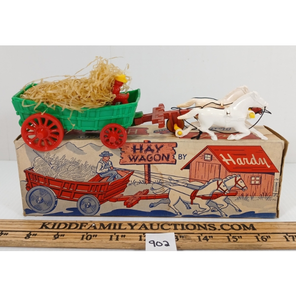 HARDY PLASTIC HAY WAGON