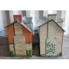 Image 2 : LOT OF 4 - TIN LITHO HOUSES