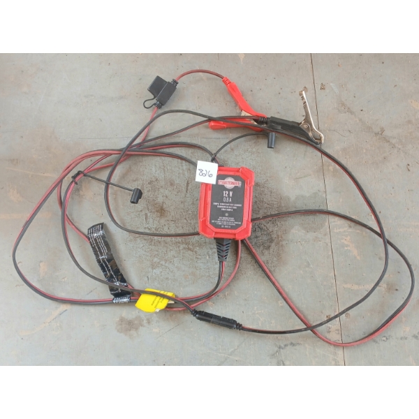 MOTOMASTER 12V SIMPLE SERIES BATTERY CHARGER