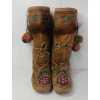 Image 3 : PAIR OF TALL BEADED MOOSE MUKLUKS