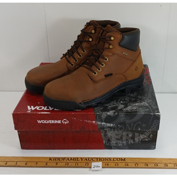 PAIR OF WOLVERINE DURBIN 6IN WP MENS BOOTS