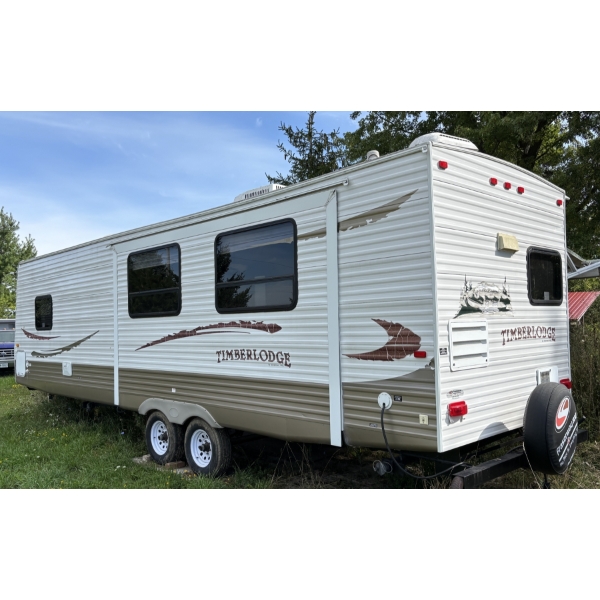 ADVENTURE TIMBERLODGE CAMPER TRAILER W/ SLIDE-OUT.