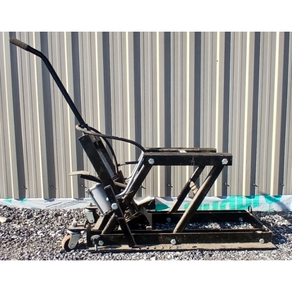1500LB MOTORCYCLE JACK - AIR ASSIST