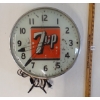 Image 1 : 7-UP LIGHT UP WALL CLOCK