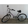 Image 2 : LOT OF 3 - SCHWINN COMFORT SERIES BICYCLE W/ HELMET & LOCK