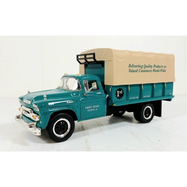 FIRST GEAR DIECAST 1958 GMC CARGO TRUCK MODEL 