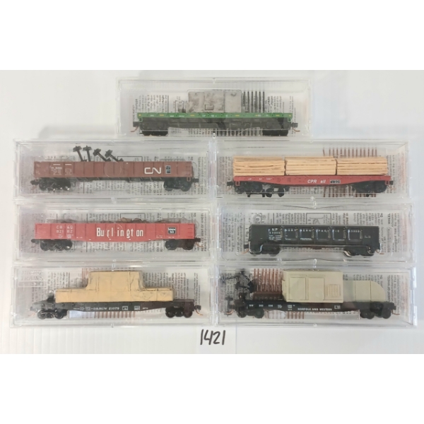 LOT OF 7 - MICRO TRAINS - NORFOLK & WESTERN, CANADIAN NATIONAL, NORTHERN PACIFIC, ETC