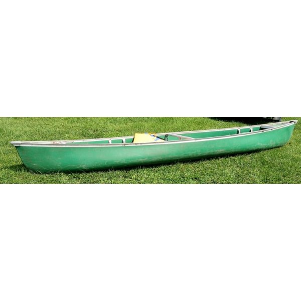 CANADIAN COLEMAN CO 15FT CANOE W/ ACCESS - INCL LIFE JACKETS