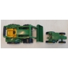 Image 10 : LOT OF 5 - DIECAST & PLASTIC MODEL JOHN DEERE TRACTORS & CAT DOZER