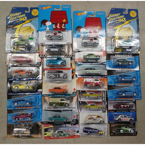 LOT OF 30 - HOTWHEELS / MATCHBOX - '66 DODGE A100, CUSTOM '69 VOLKSWAGEN SQUAREBACK, ETC