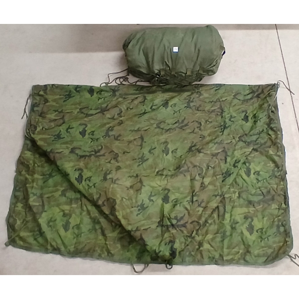 LOT OF 2 - WOODLAND CAMO WET WEATHER PONCHO & SLEEPING BAG