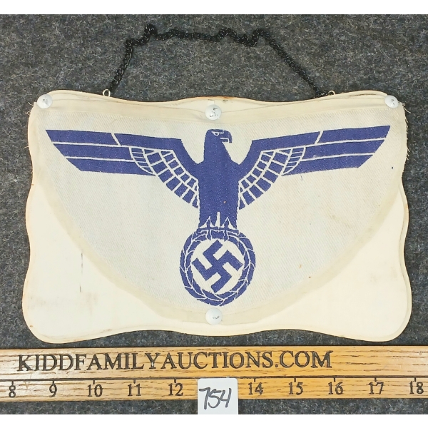 WWII GERMAN TEE SHIRT EAGLE ON PLAQUE