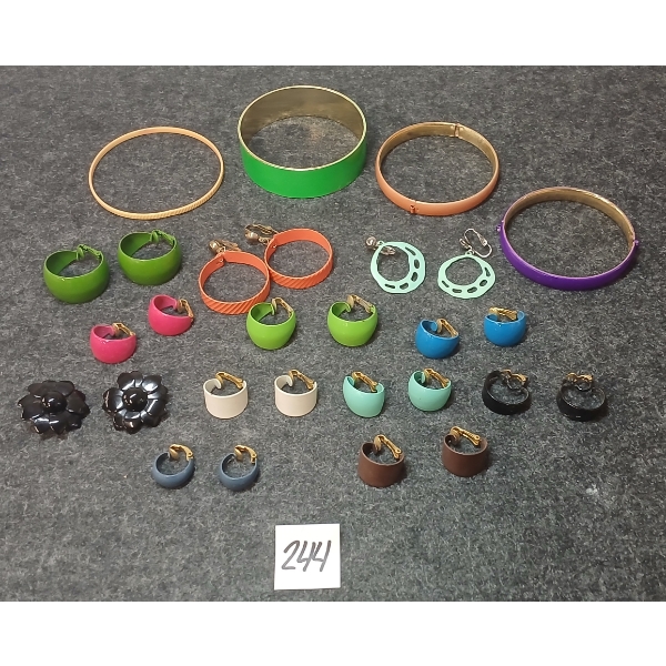 LOT OF 16 - ENAMEL & METAL BANGLES & CLIP ON EARRINGS - C. 1950'S / 1960'S