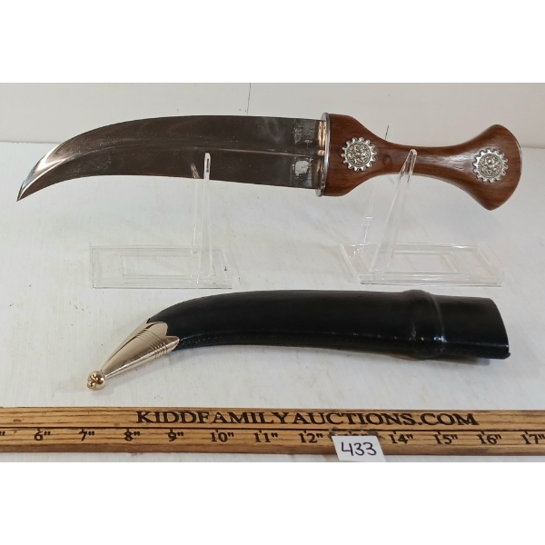 ARABIAN STYLE KNIFE W/ SCABBARD