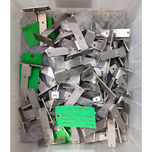 QTY OF INDUSTRIAL MOUNTING BRACKETS