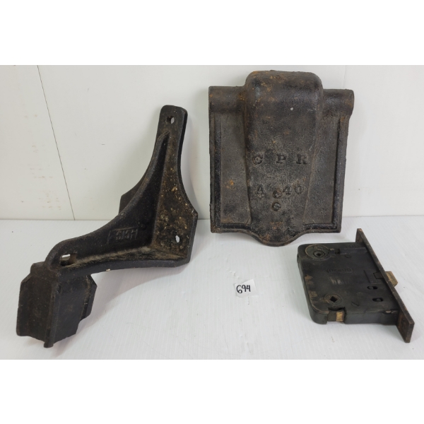 LOT OF 3 - CAST IRON CNR LAMP BRACKET, CPR DOOR, & SPRINGER LOCK MECHANISM