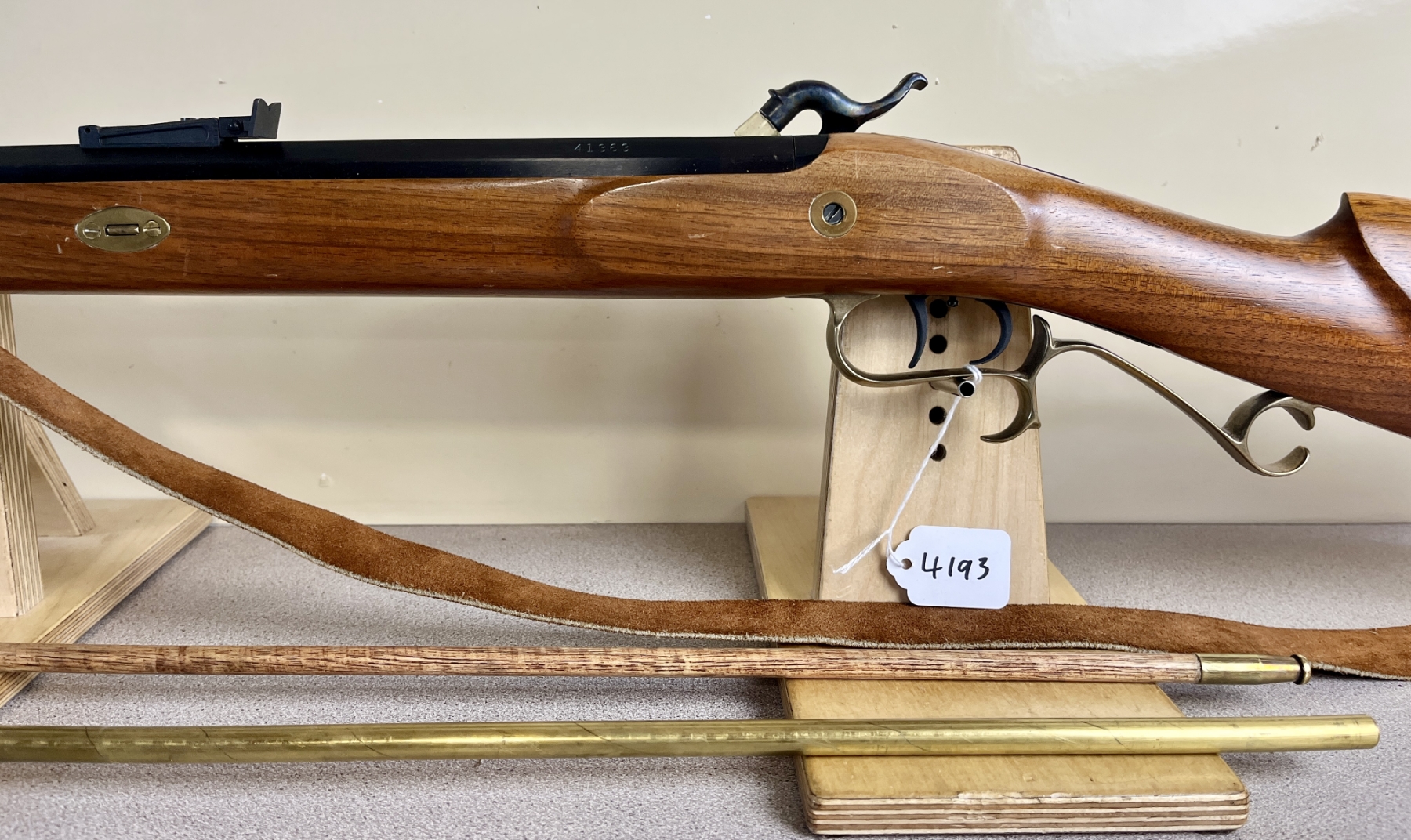 Thompson Rifles Models THOMPSON CENTER ARMS UNKNOWN MODEL IN .50 BP - Kidd Family Auctions