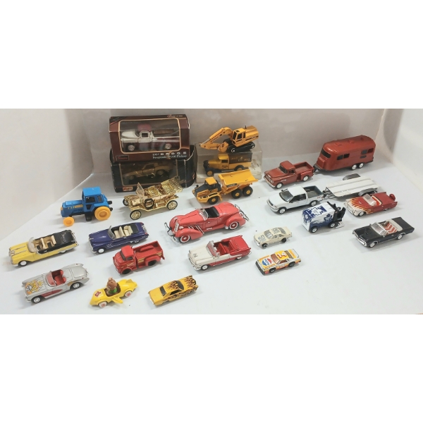 LOT OF 22 - MISC DIECAST & PLASTIC MODELS - MAISTO, HOTWHEELS, MATCHBOX, ETC