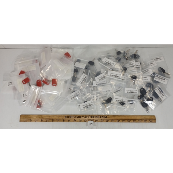 QTY OF KEYS - KUBOTA, JOHN DEERE MOWER, SKID STEER